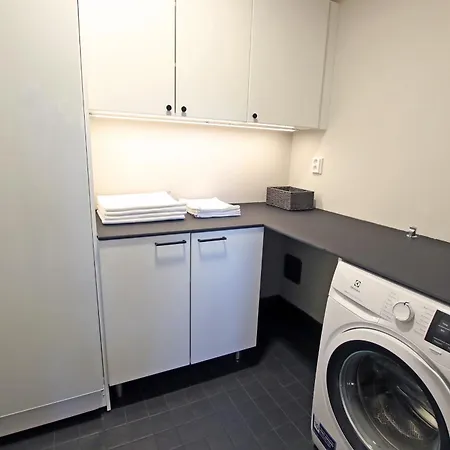 Kanger Ruka1 Apartman *